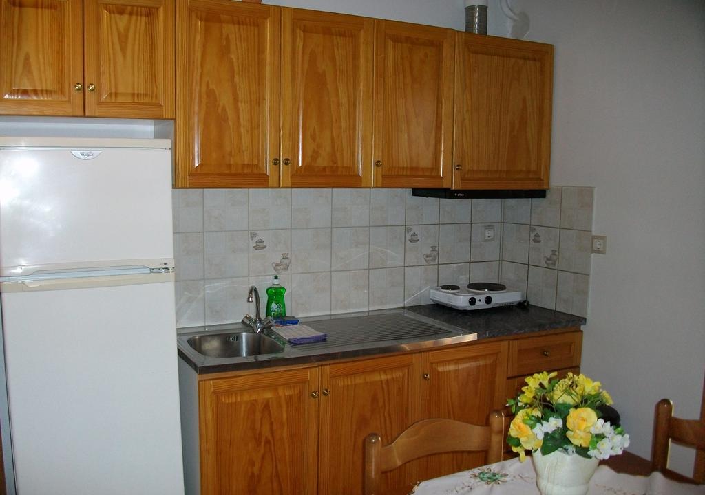 Studios Resbithas Gíthio Szoba fotó